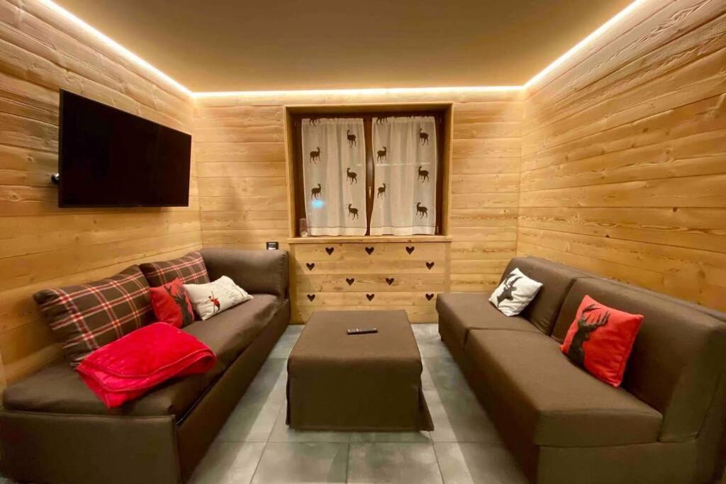 La Petite Maison D'Erika Аоста Экстерьер фото