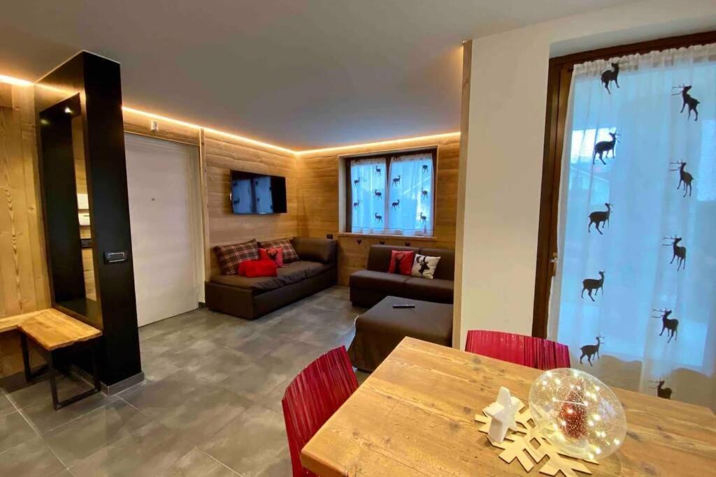La Petite Maison D'Erika Аоста Экстерьер фото
